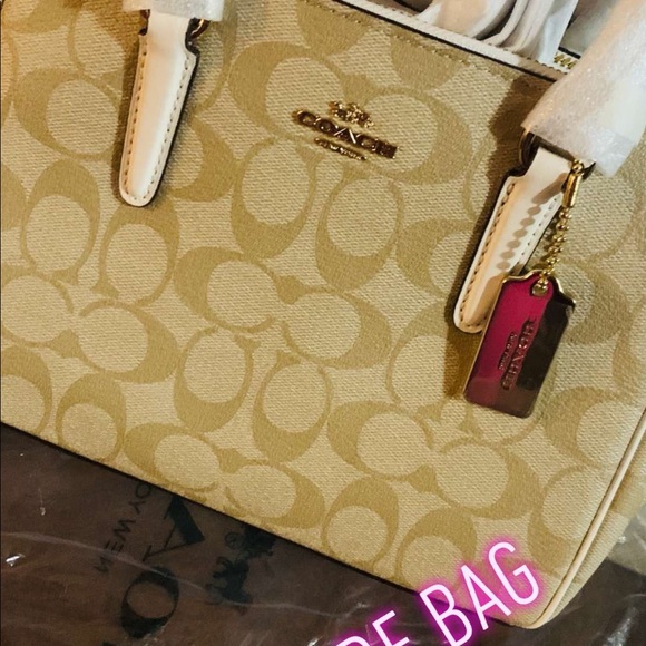 Coach purse ,totes, side bag - Picture 4 of 8